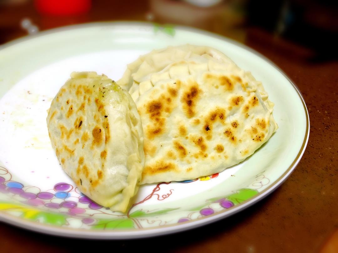 快手韭菜盒子（附花边盒子做法）