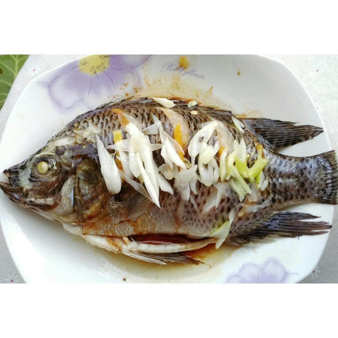 蒸鲈鱼