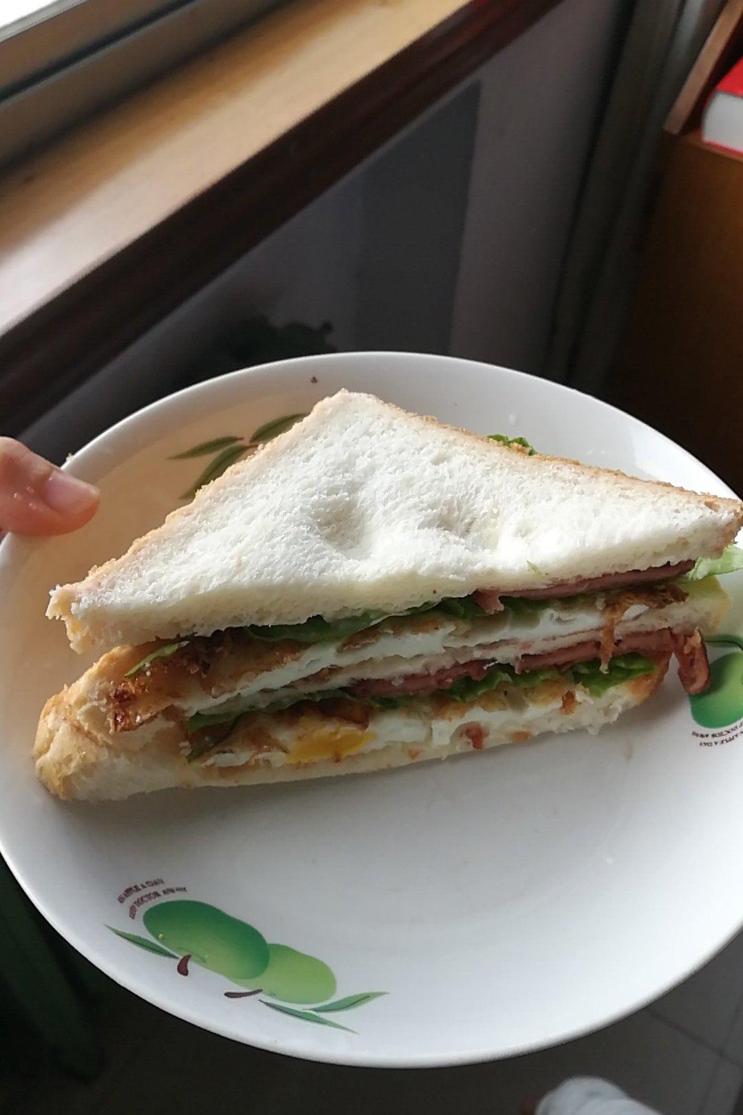 暖洋洋悠悠做的三明治