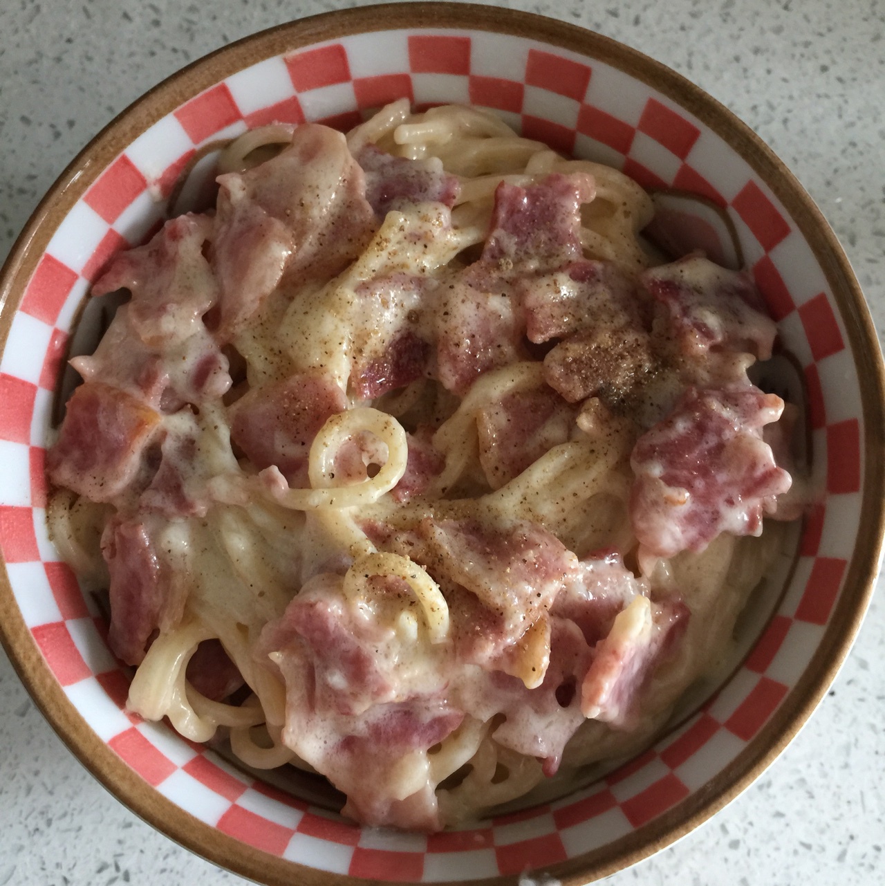 白汁蘑菇培根意粉