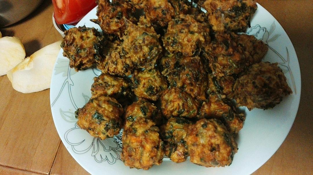 胡萝卜香菜素丸子