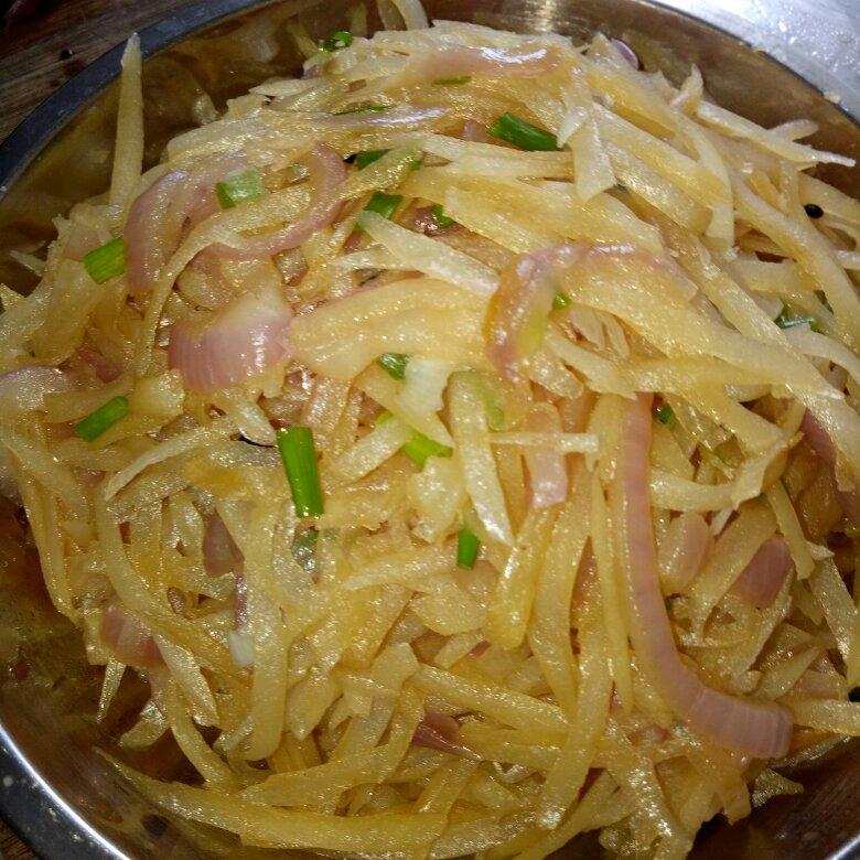 洋葱土豆丝