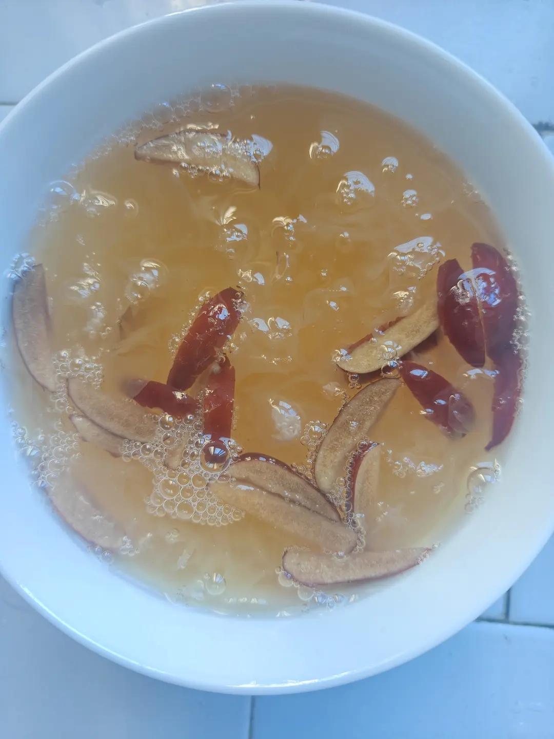 怎样煮出胶的银耳羹