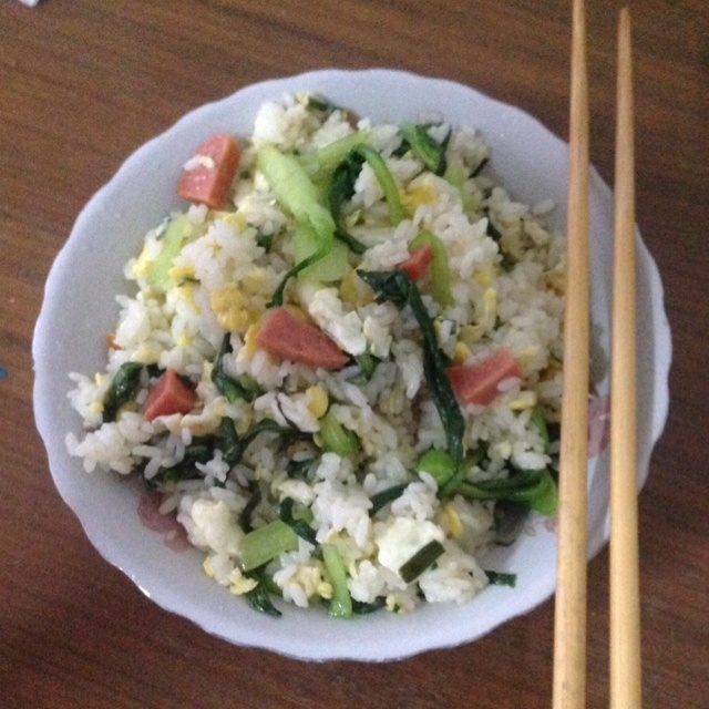 香肠蛋炒饭