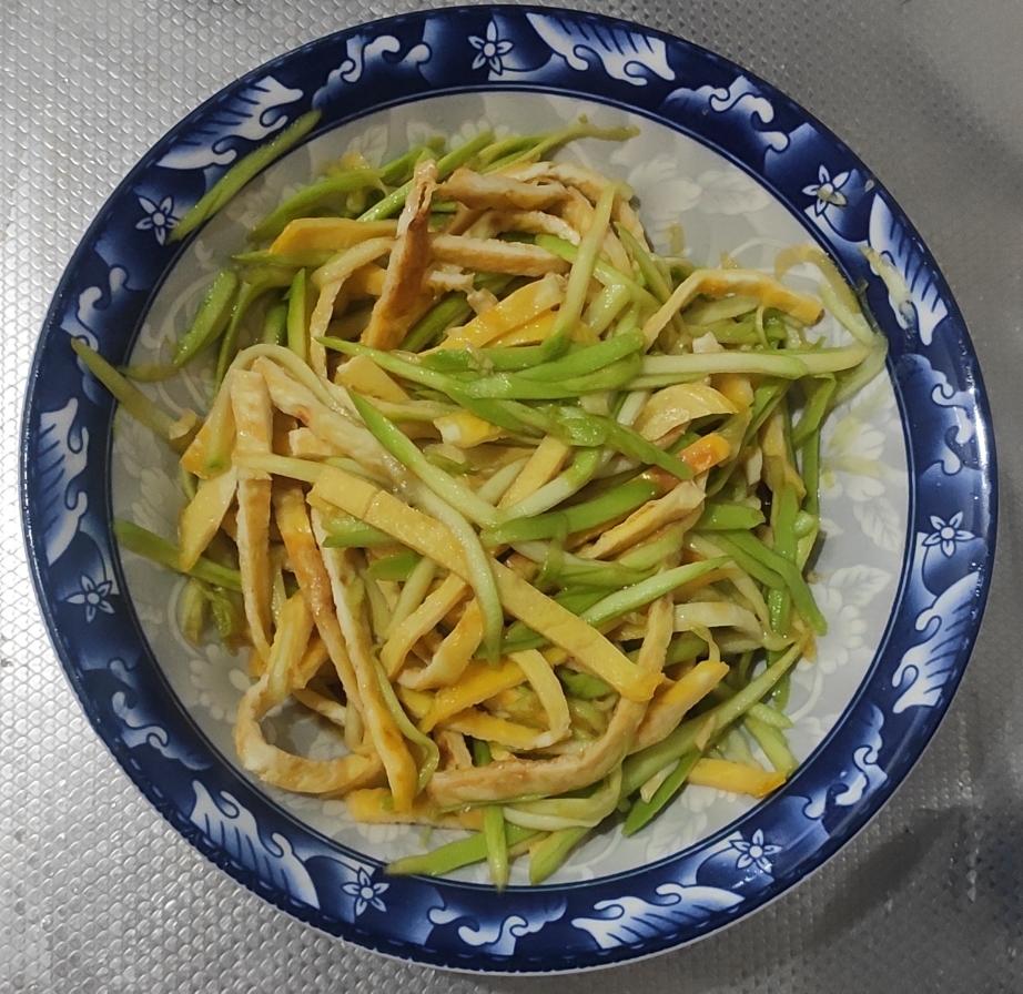 西葫芦鸡蛋凉菜