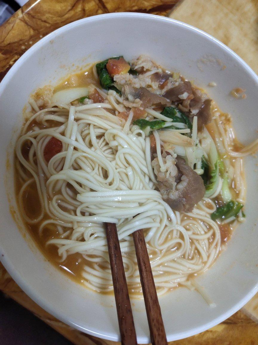 番茄肥牛米线