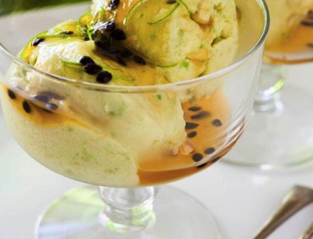 芒果鳄梨香草冰淇淋avocado, mango and vanilla gelato的做法