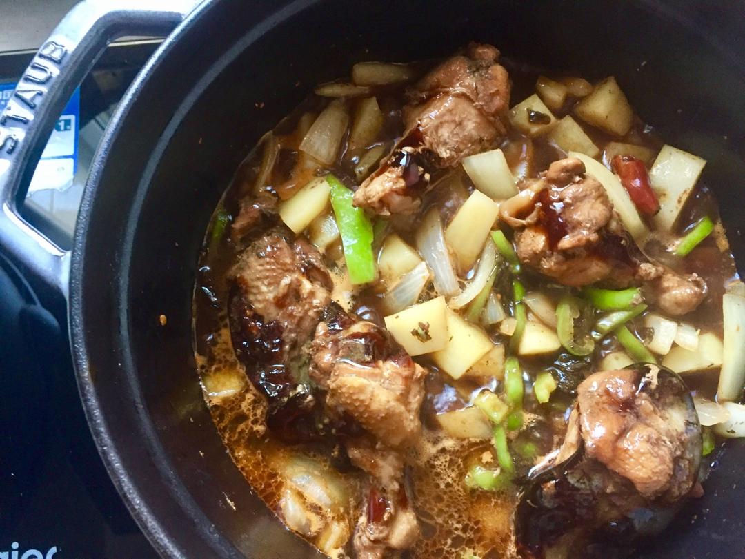 时蔬焖鸡翅——staub珐琅铸铁锅
