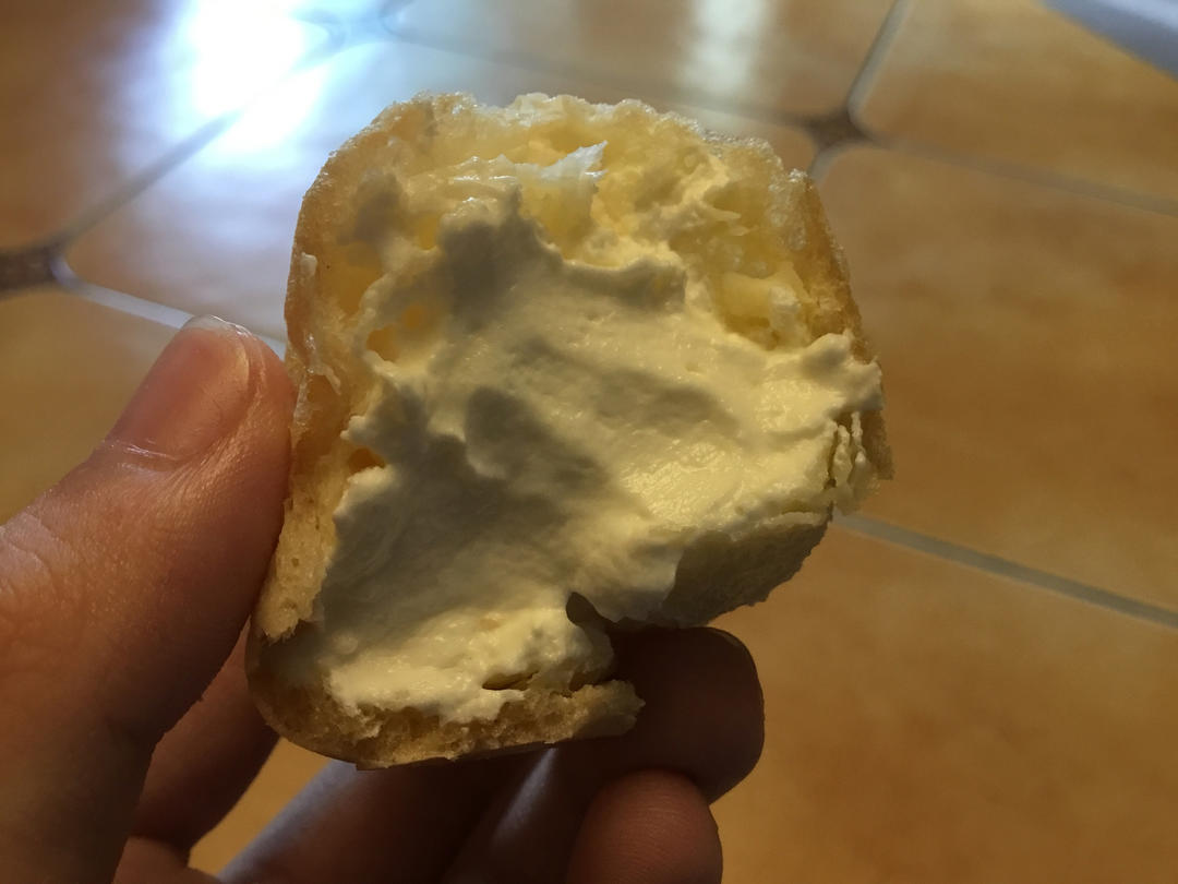 简单易成功的奶油小泡芙做法