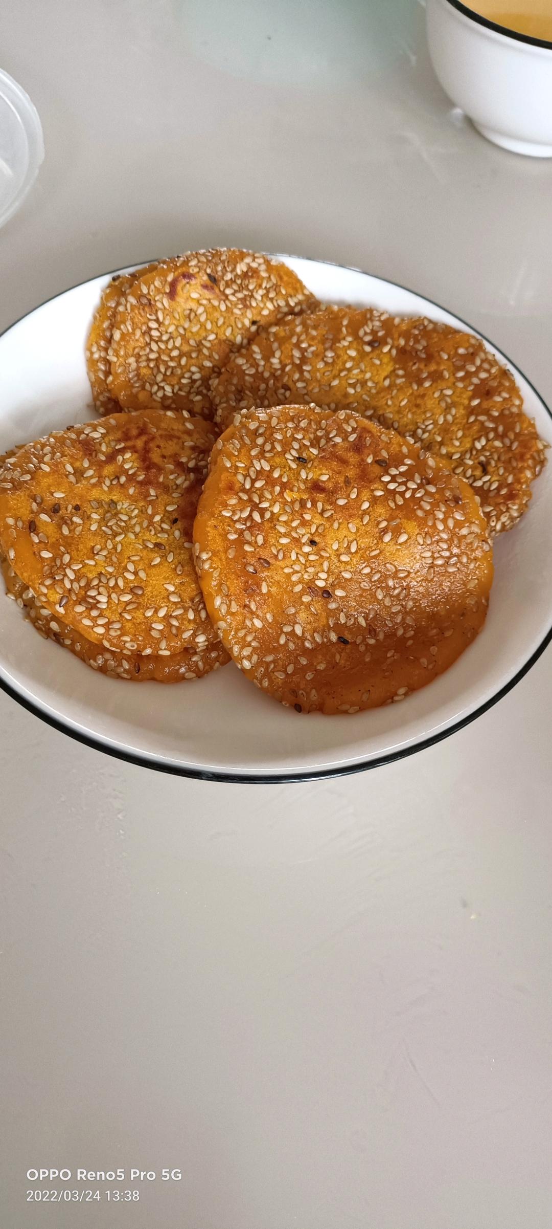 平底锅就能做!香甜软糯的南瓜饼