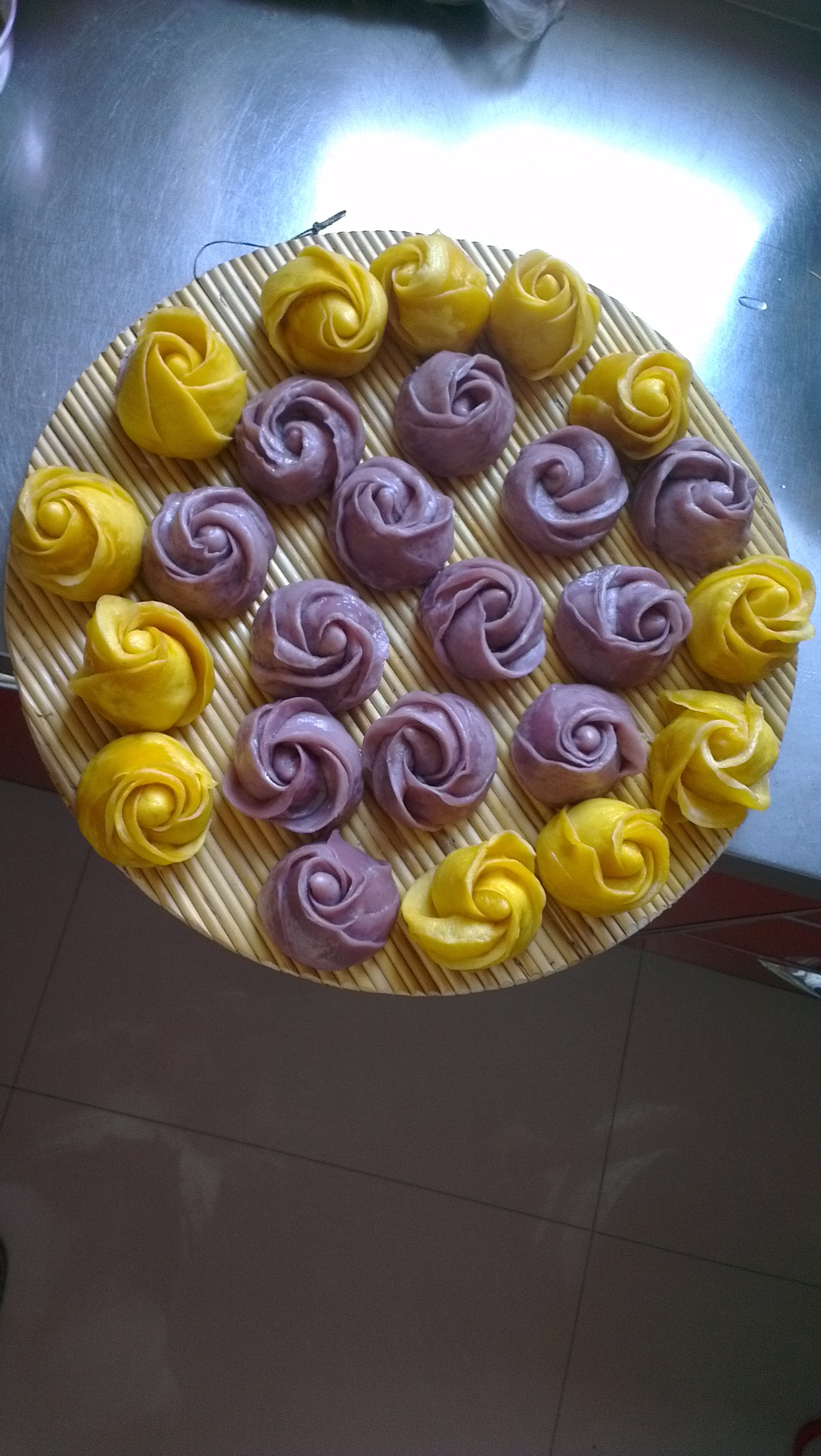 monica6224做的紫薯玫瑰花馒头