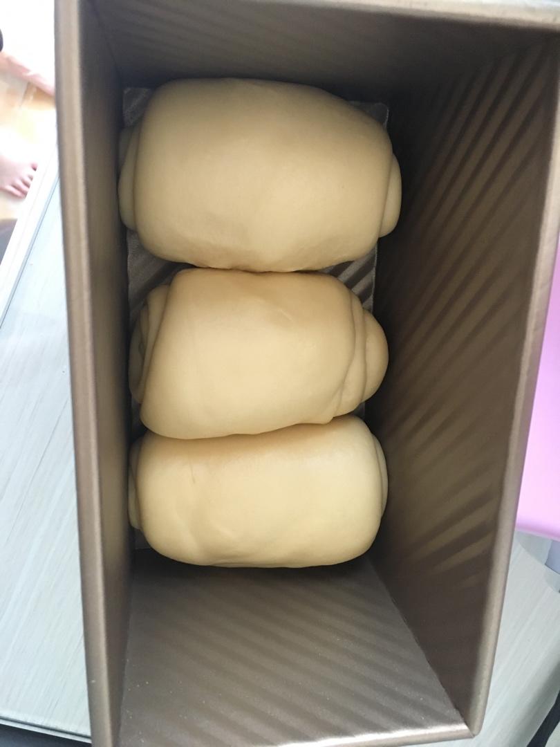 吐司，奶香手撕面包，超级香浓