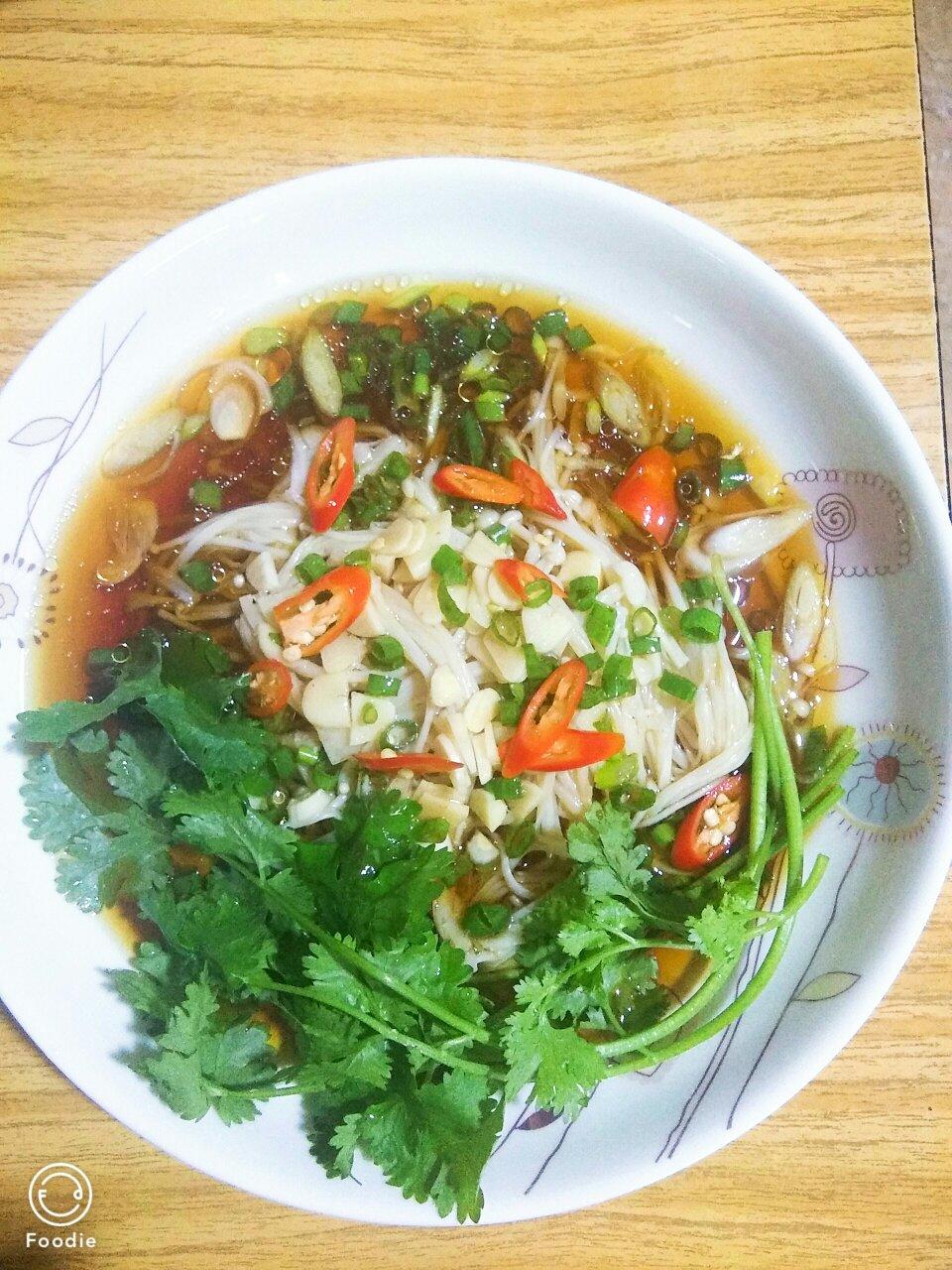 凉拌金针菇