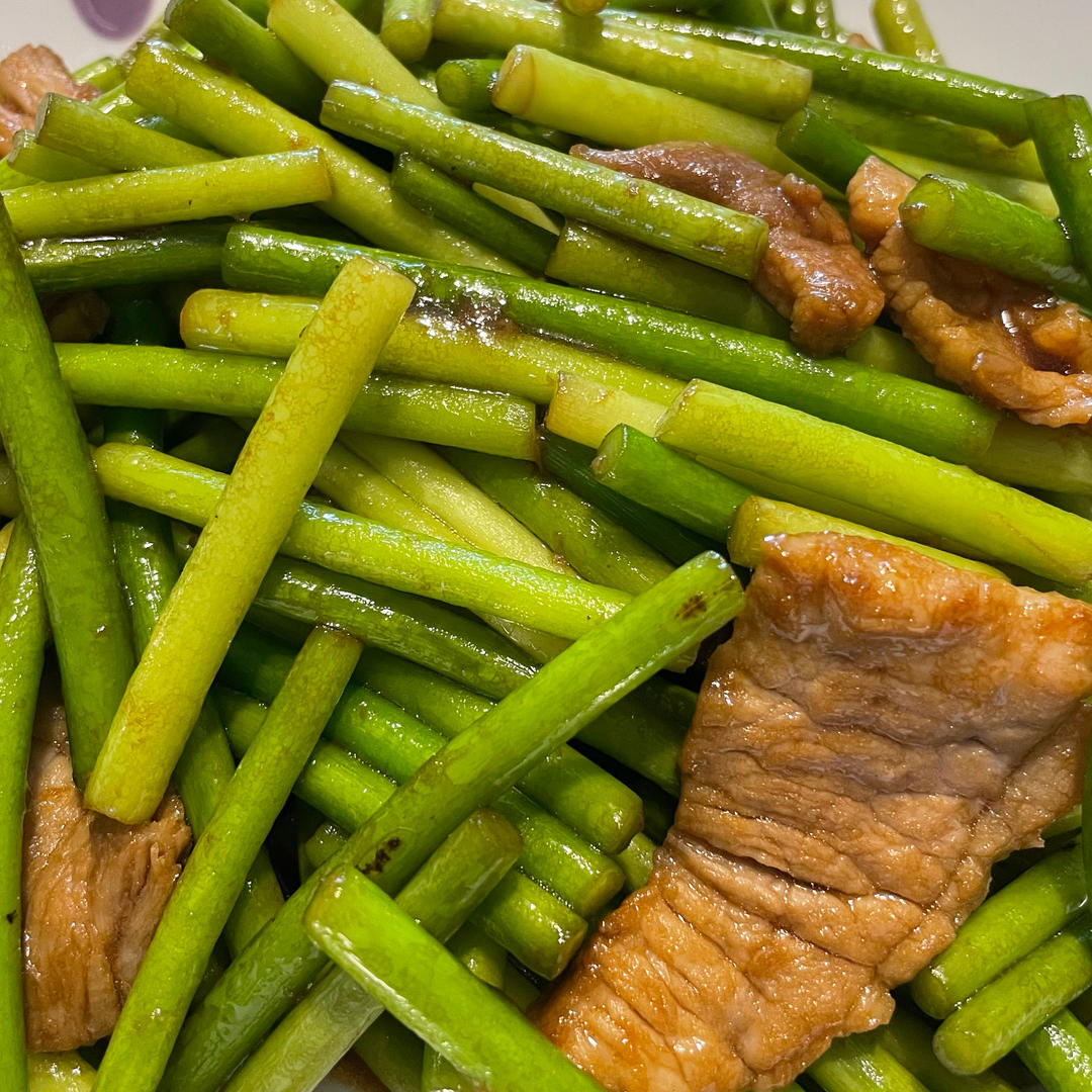 简单易做的下饭菜－蒜苔炒肉