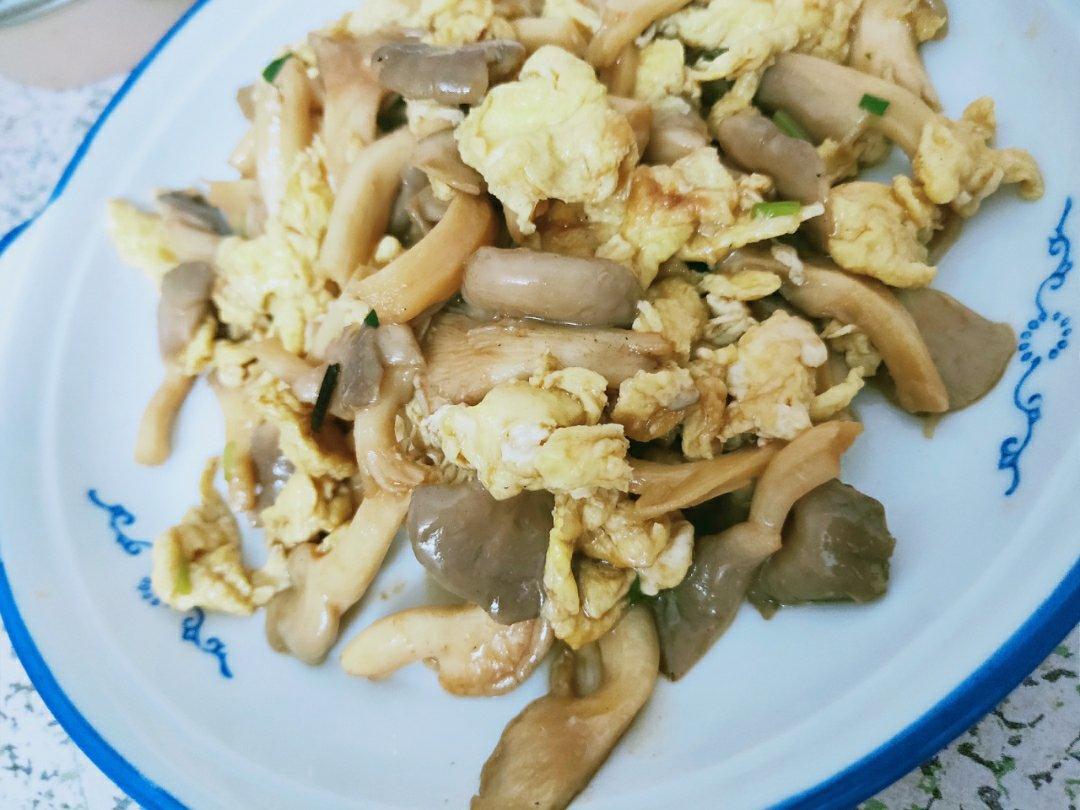 平菇炒鸡蛋