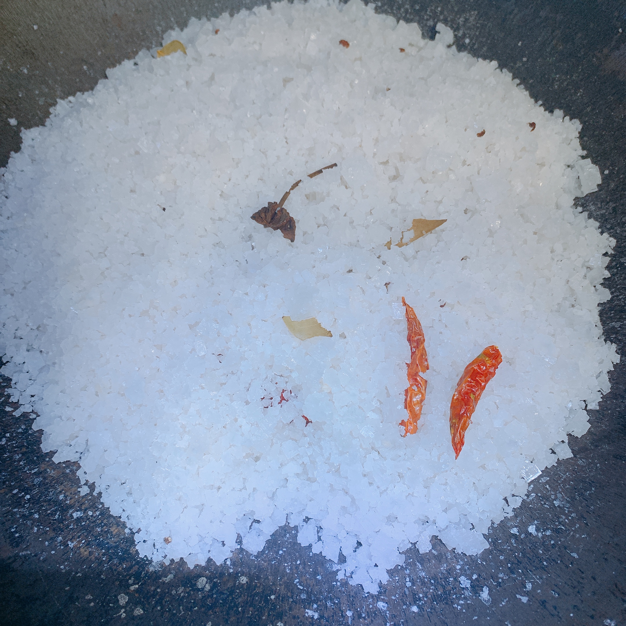 盐焗南风螺的做法 步骤4