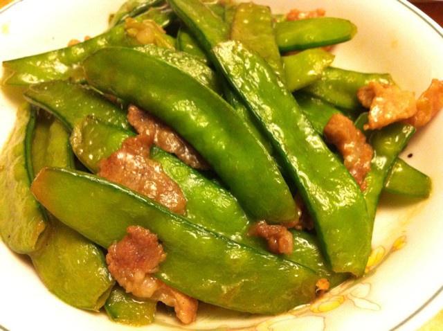 粟米粒雪豆鸡丁