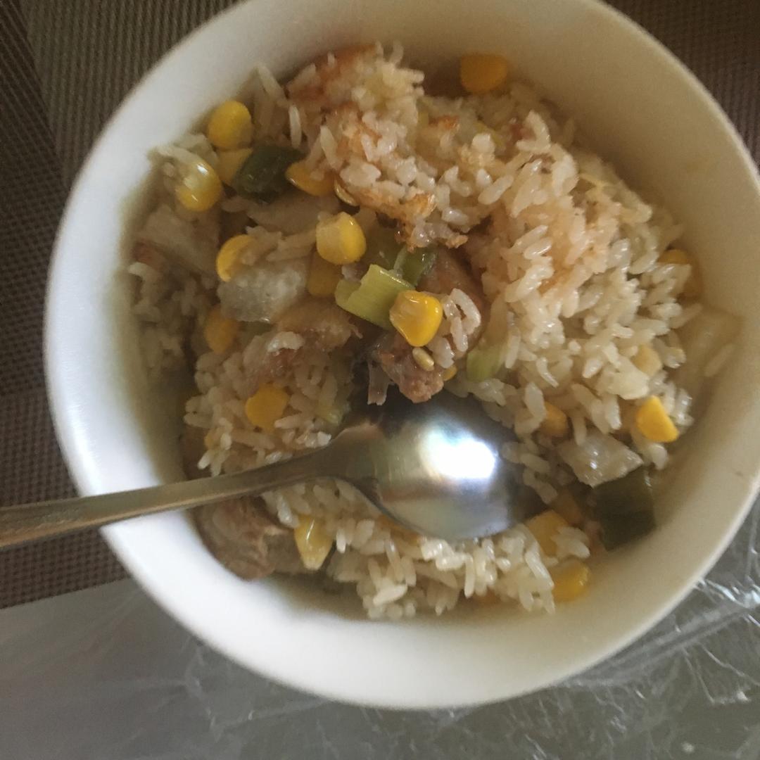 喷香排骨焖饭（爆好吃）