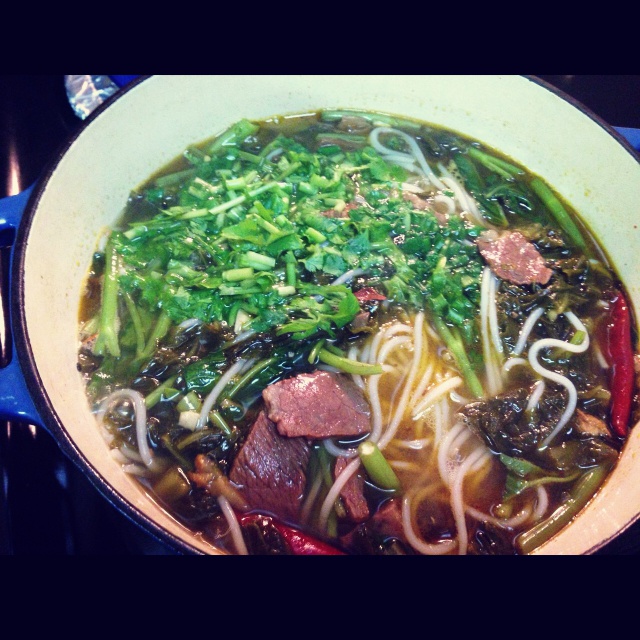 红油香辣牛肉米线