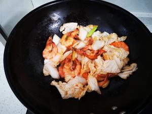 回忆青岛之大虾炒白菜的做法 步骤6