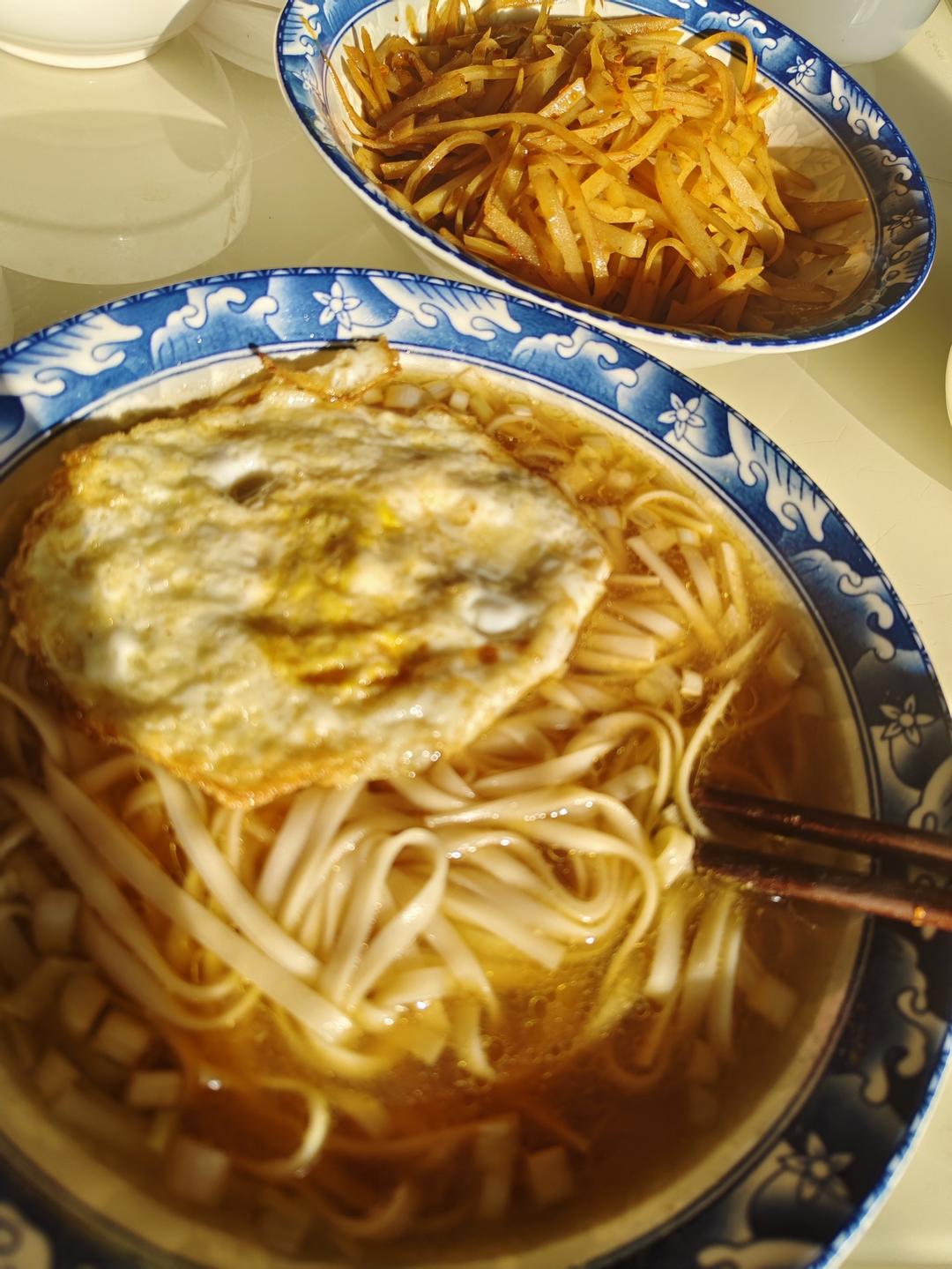 超简单的10分钟做好-热汤面