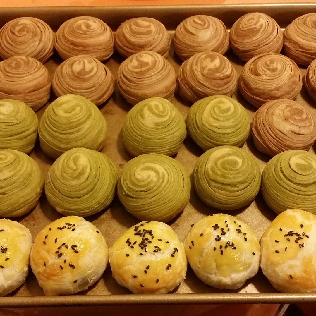 蛋黄酥~紫薯、抹茶、原味~花好月圆，中秋快乐~内附一次做六色蛋黄酥方法~