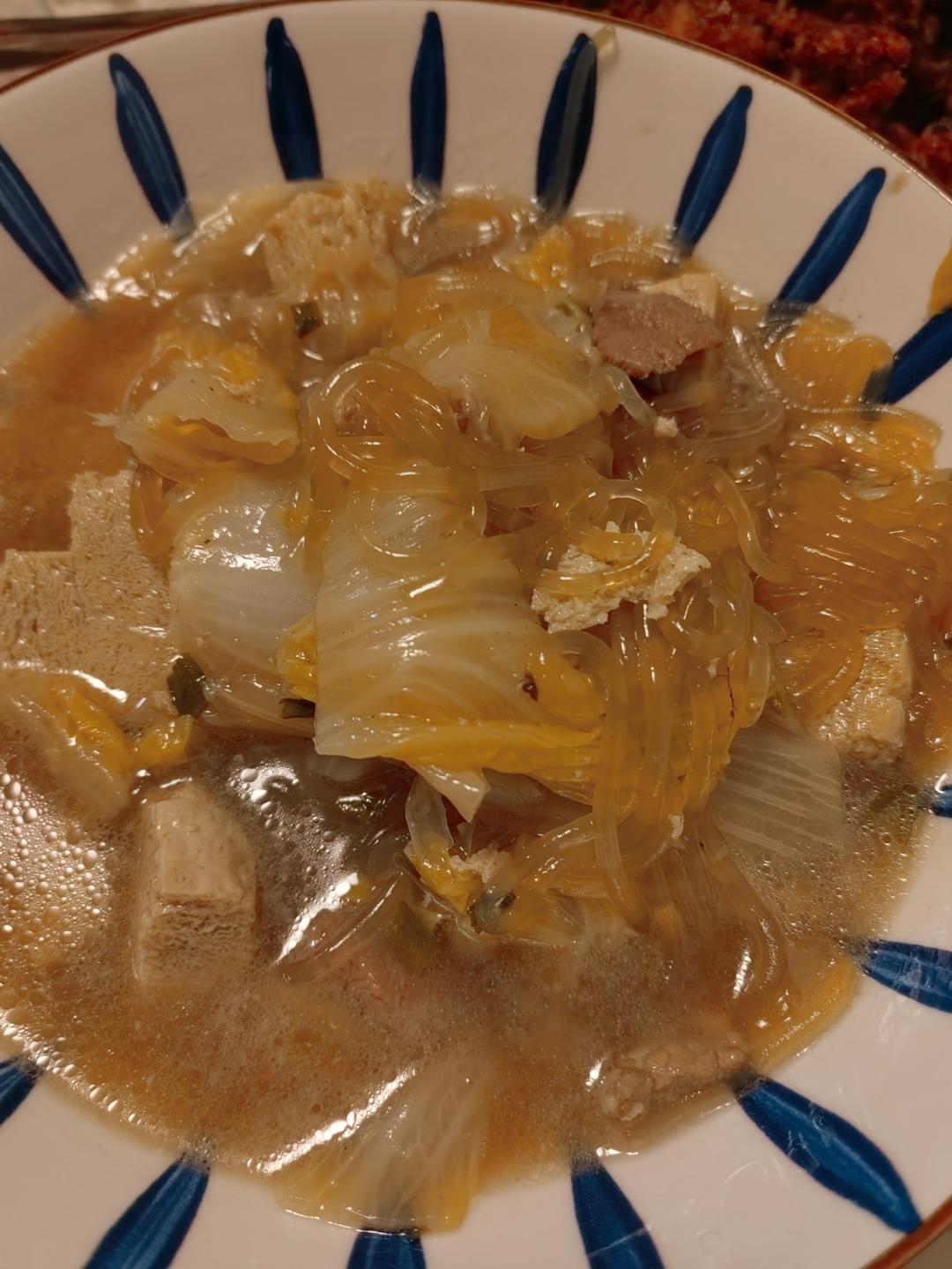白菜冻豆腐炖粉条