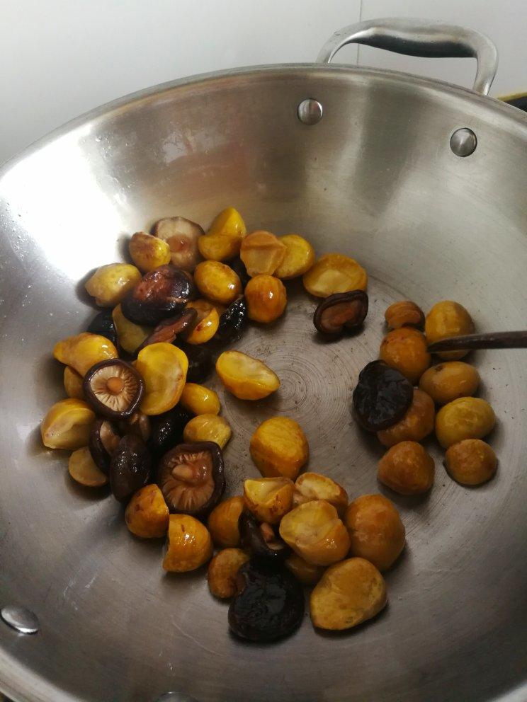 【栗子烧鸡】鸡肉都给你吃，栗子归我~