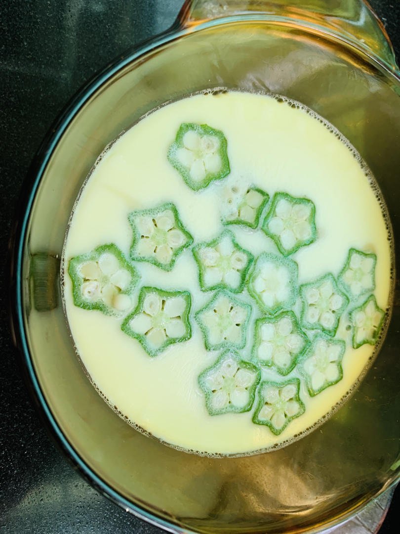 颜值控-做一朵开在碗里的花秋葵蒸水蛋