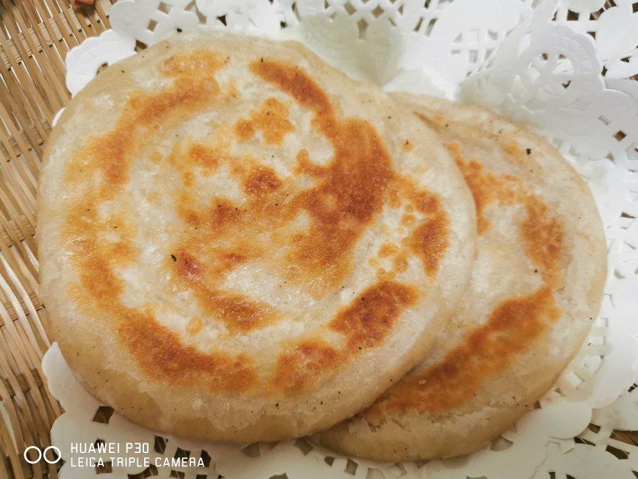 烙饼不硬的小窍门 掌握了你也能看出柔软多层凉了不硬的小油饼