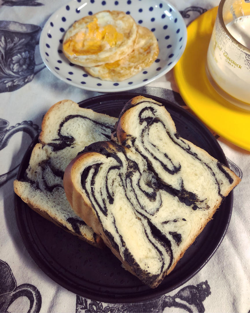 黑芝麻酱年轮吐司