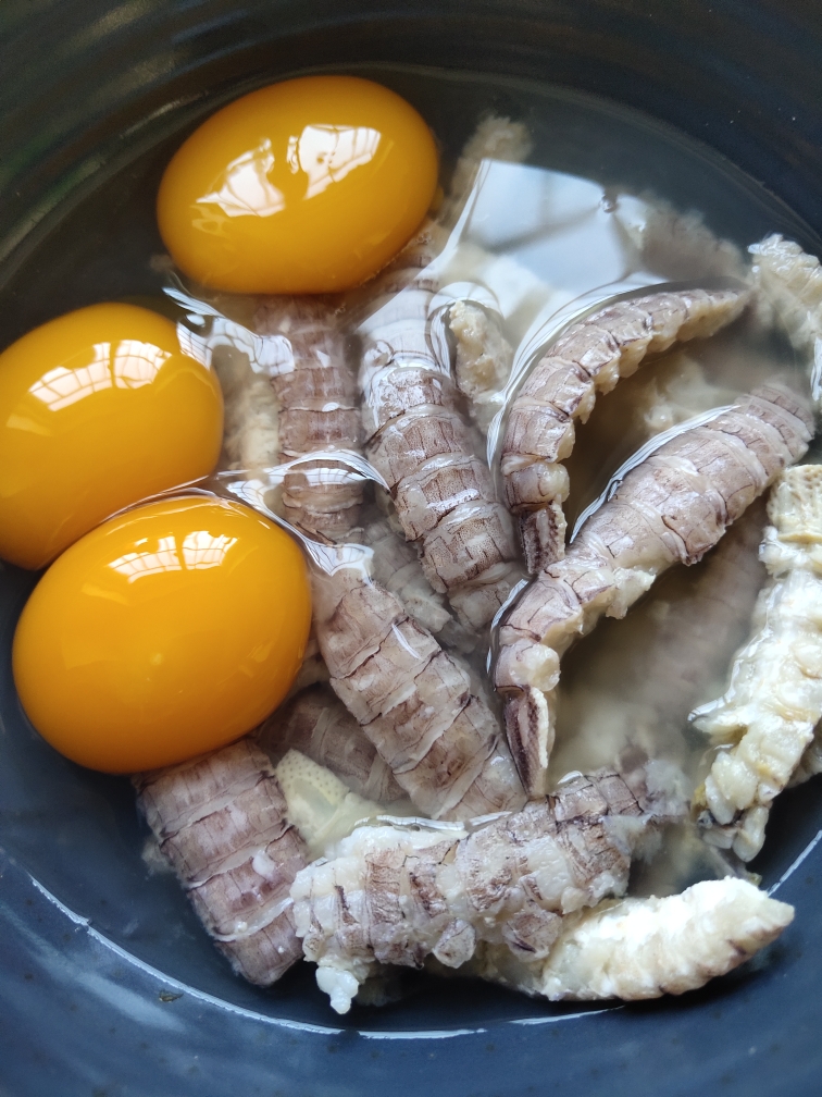皮皮虾肉爆鸡蛋（无油版）的做法 步骤2