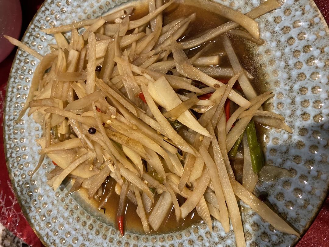 在家也能做出馆子味儿的醋溜/炝炒/酸辣土豆丝（就是那道看似简单，实则步步玄机的土豆丝）