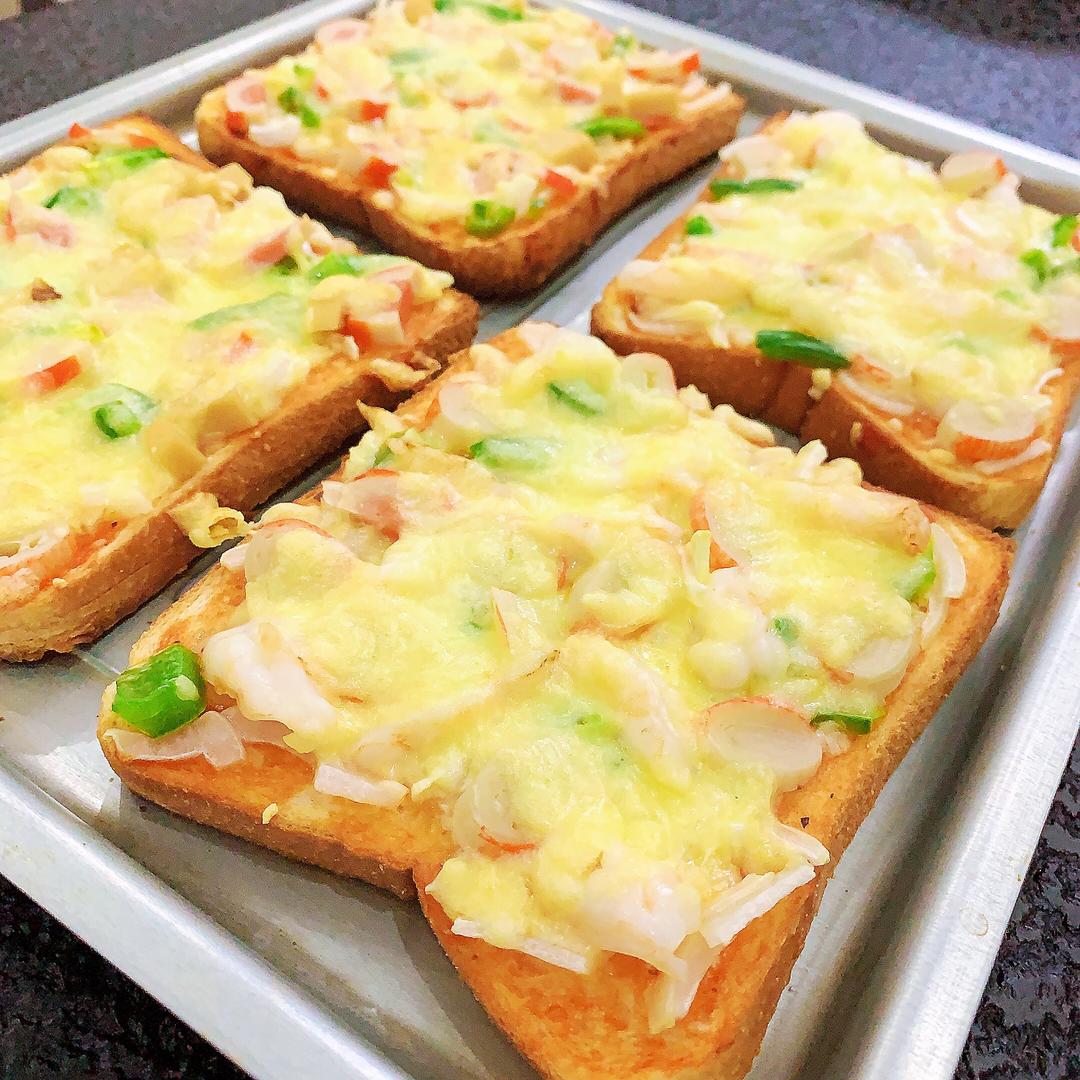 超级快🍞吐司披萨🍕                             酥酥嫩嫩