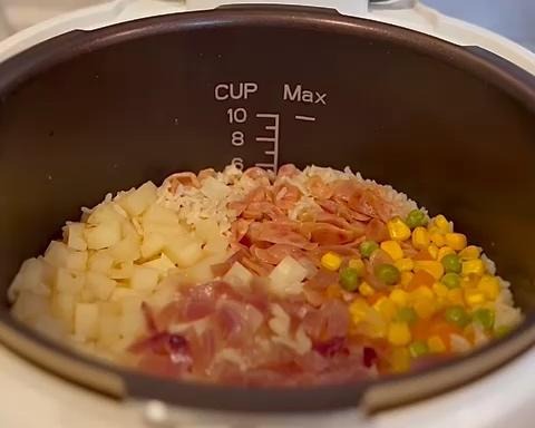 腊肠焖饭的做法