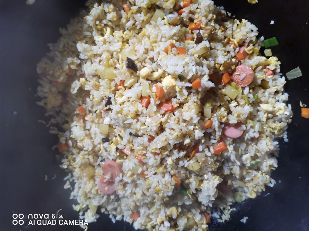 超级好吃！简单零失败的秘制蛋炒饭