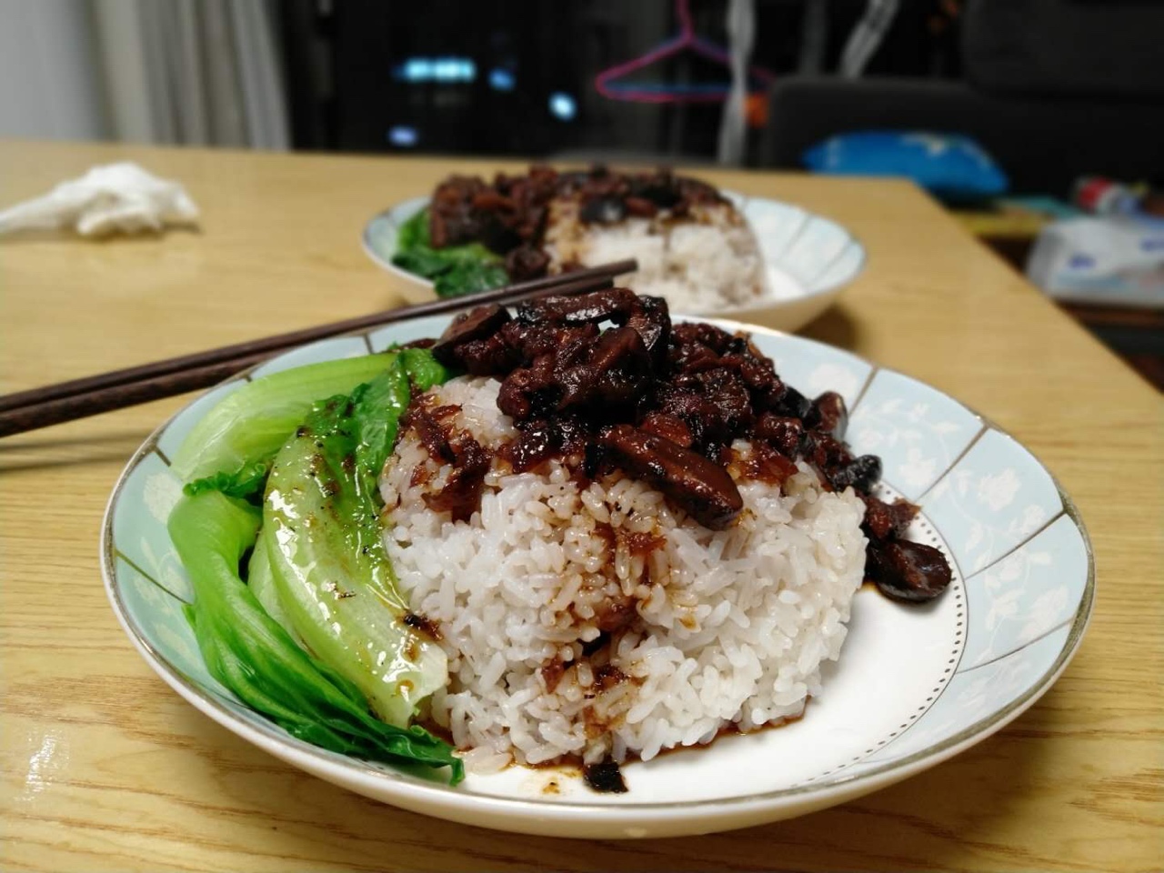 洋葱酥卤肉饭