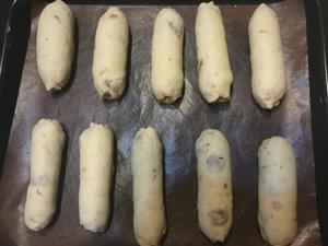打蛋器打发的一次成功的中种拉丝提子面包的做法 步骤8