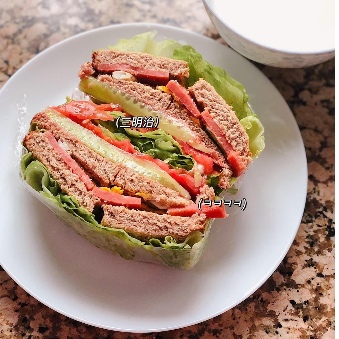 如何做超厚的沼三明治~详细tip！牛油果鸡蛋午餐肉三明治~