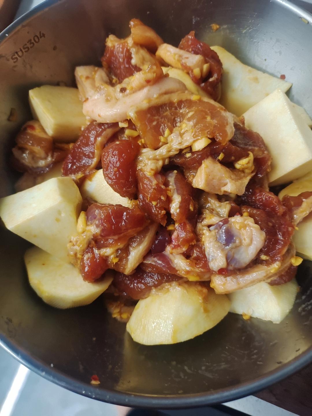 莲藕粉蒸肉（自制蒸肉米粉）