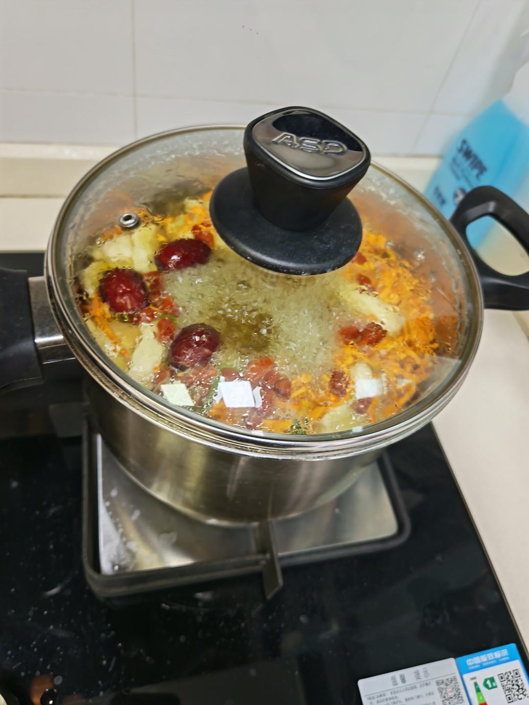 奶奶教的鲜香肥美香菇炖鸡汤