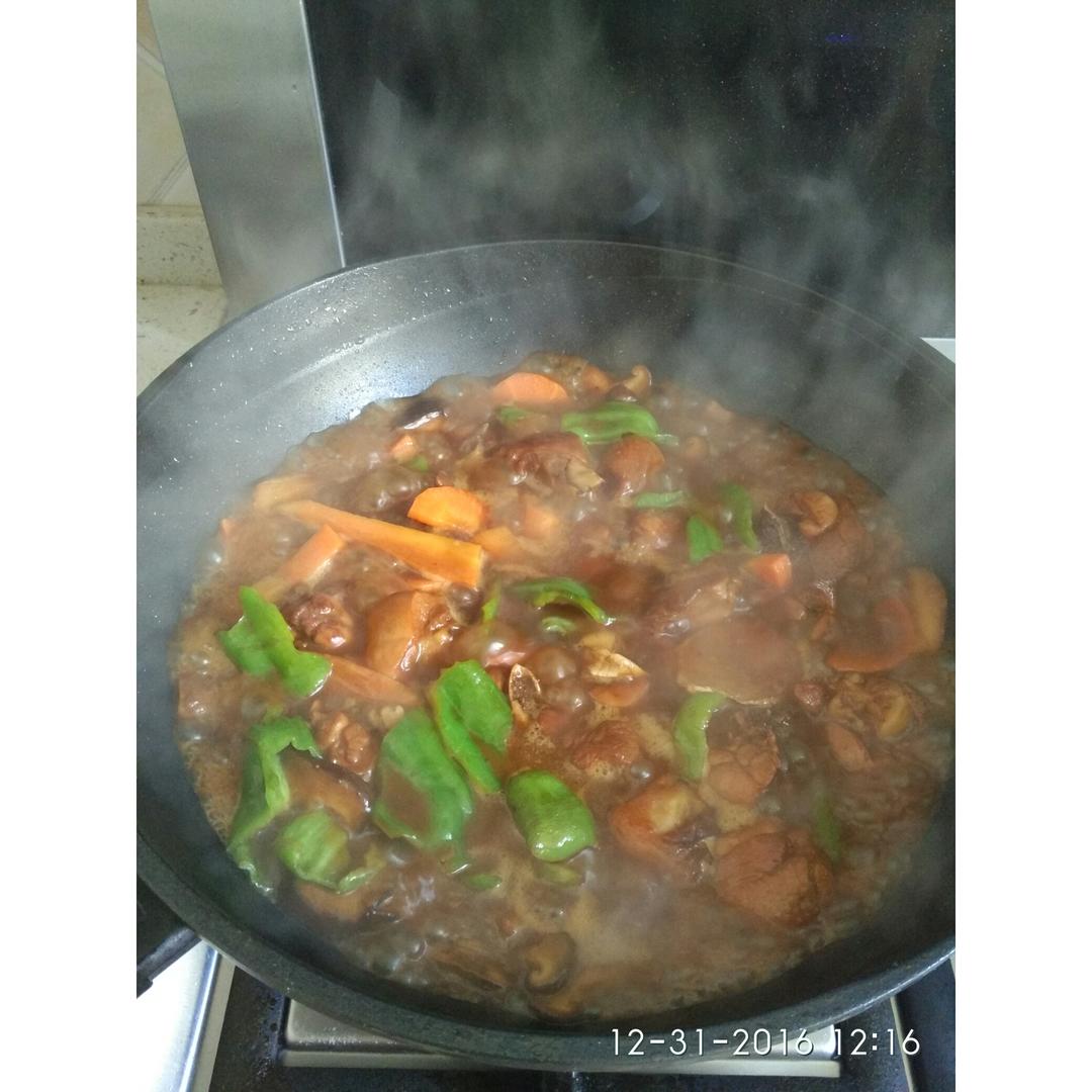 黄焖鸡米饭