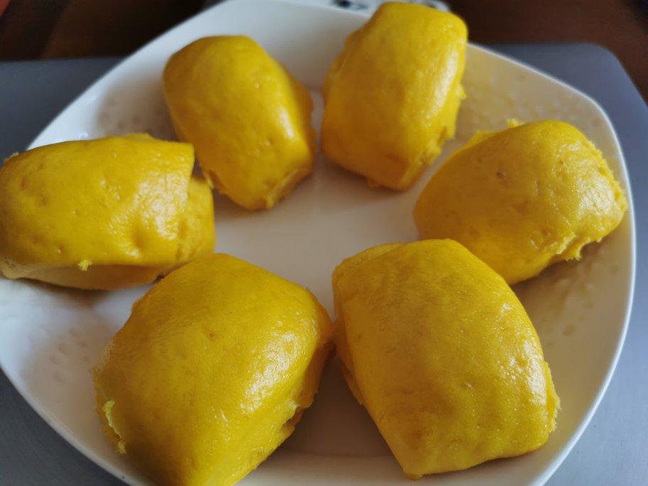 新手也可以--详解如何做出人见人爱、金黄的南瓜馒头