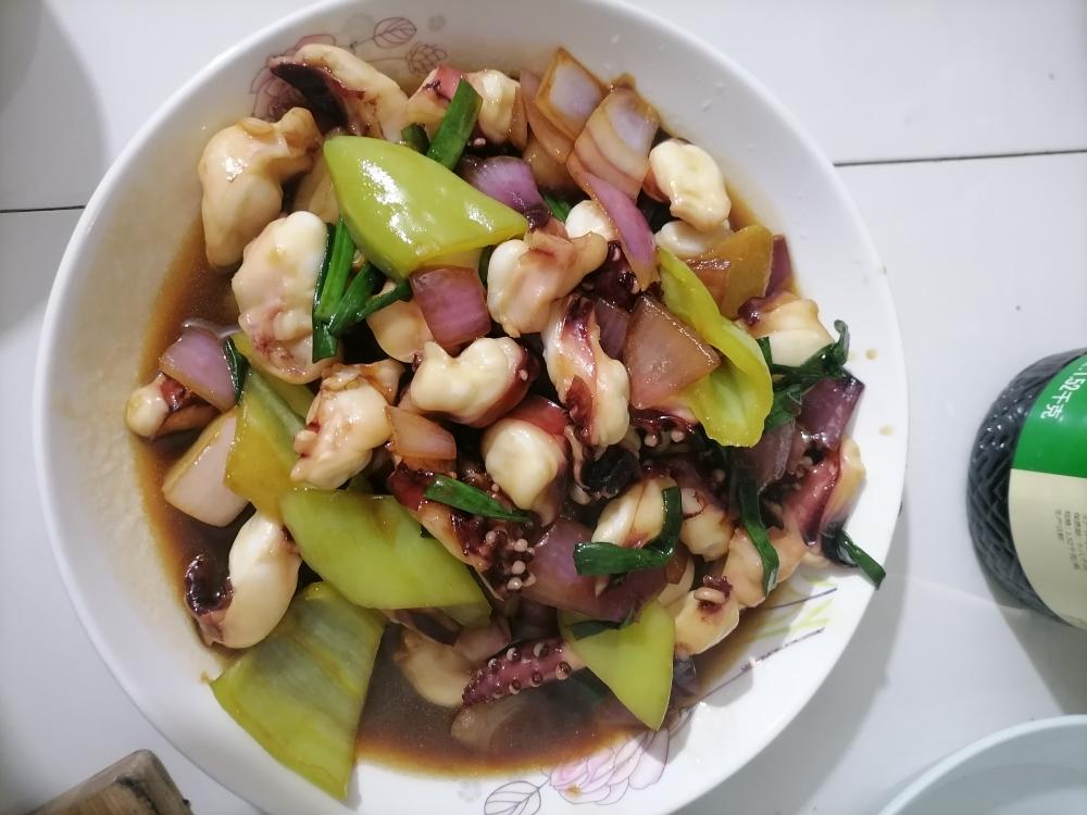 青椒炒鱿鱼须