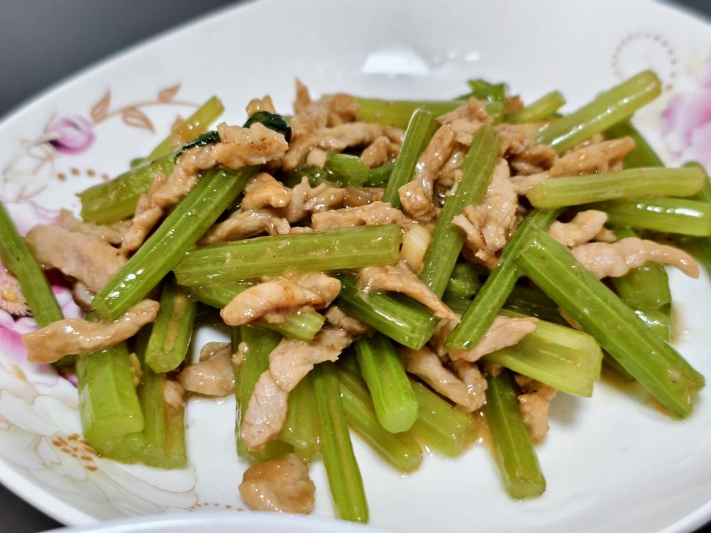 芹菜炒肉丝
