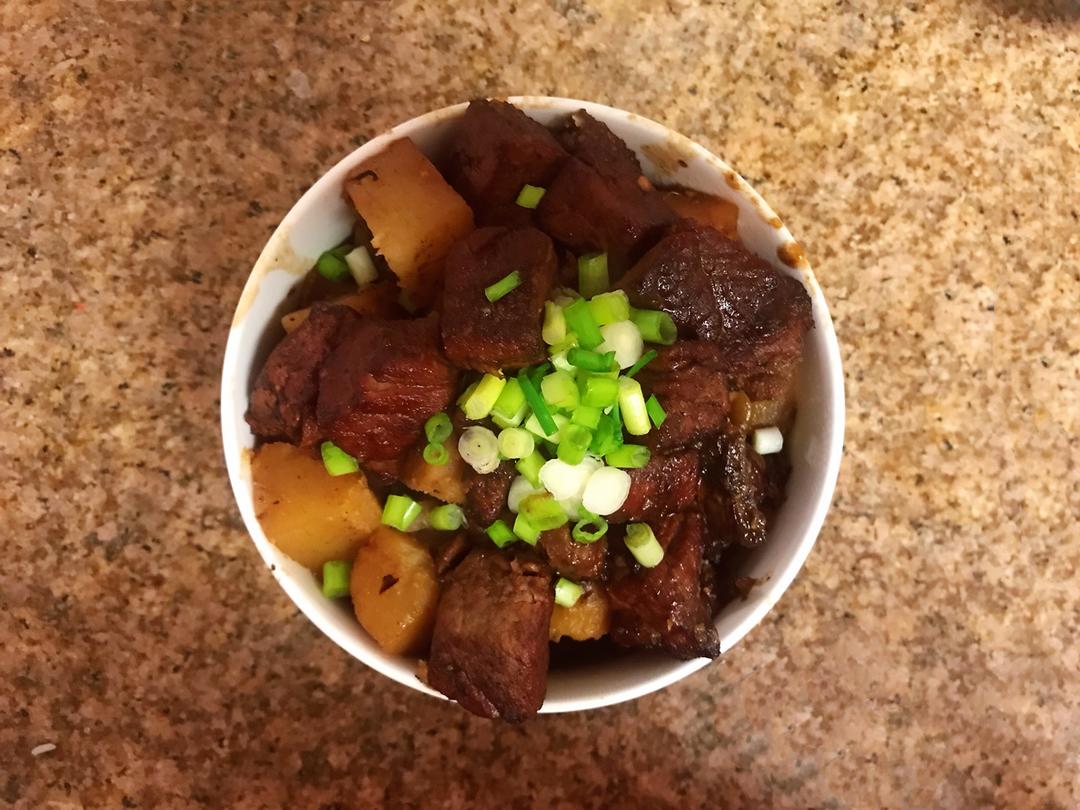 牛肉烧土豆