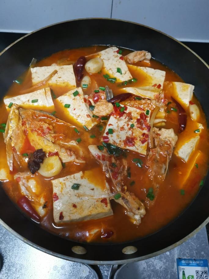 鱼头炖豆腐