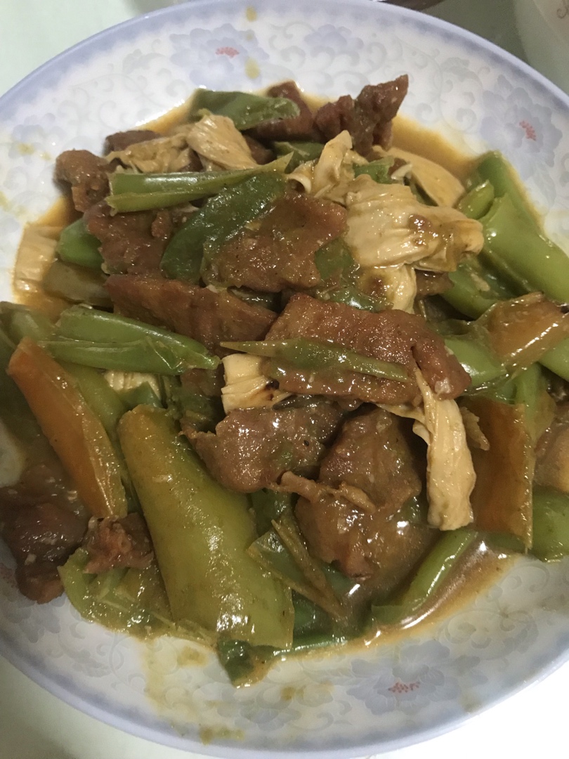 青椒腐竹炒肉