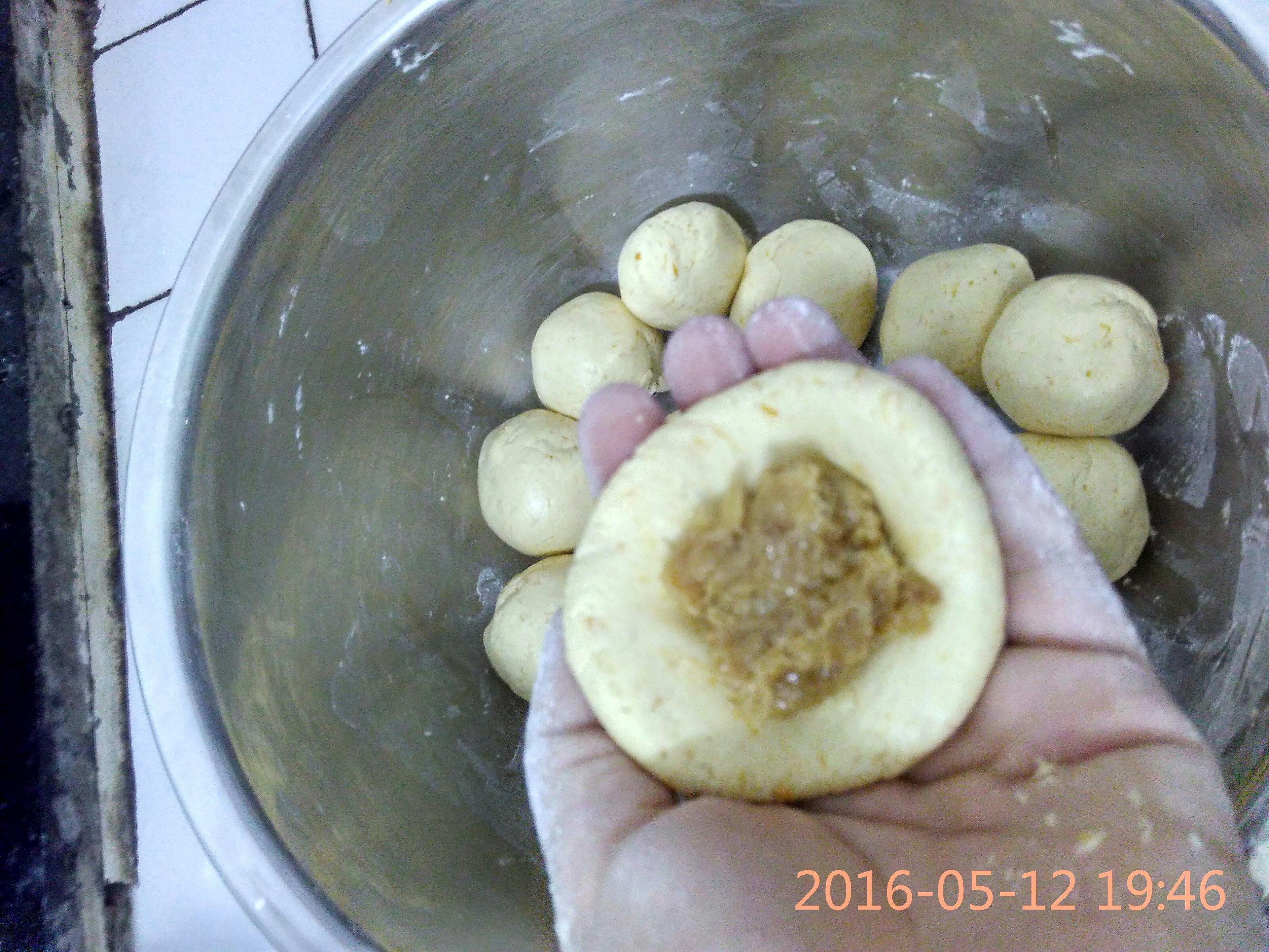 南瓜肉松饼的做法 步骤5