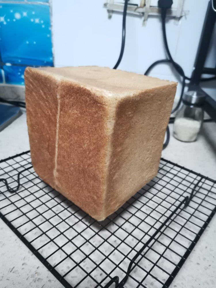 新良100%焙时尚全麦吐司｜0糖0脂｜波兰种